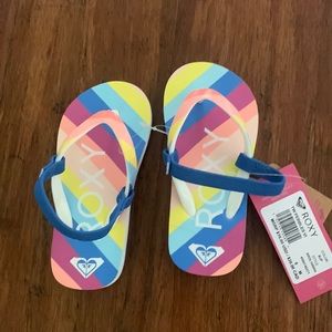 NWT Roxy Pebbles VI toddler flip flops rainbow colors (sz8)